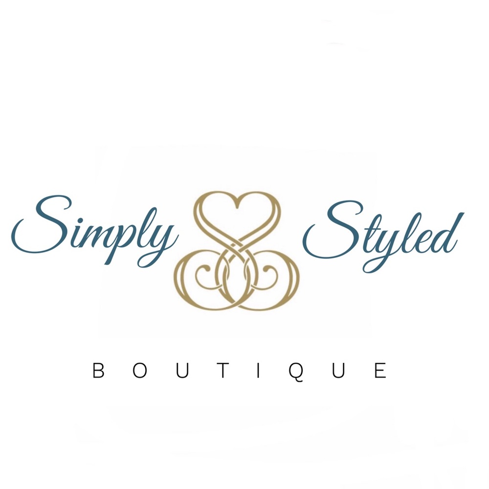 Meet your Poshers, Nicole & Sherri, from Simply Styled Boutique!